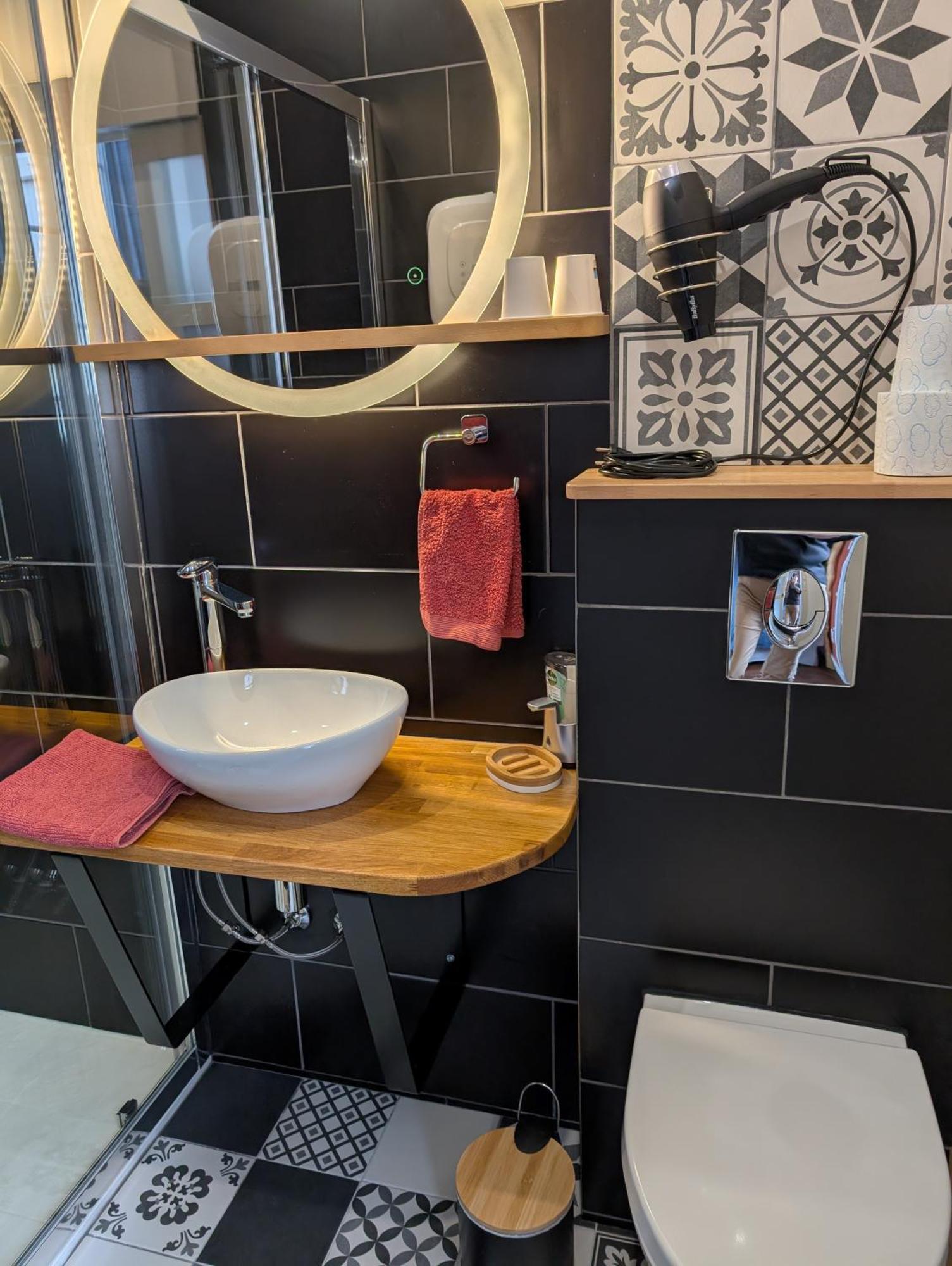 アングレーム Au Logis De Vechillot Bed & Breakfast エクステリア 写真